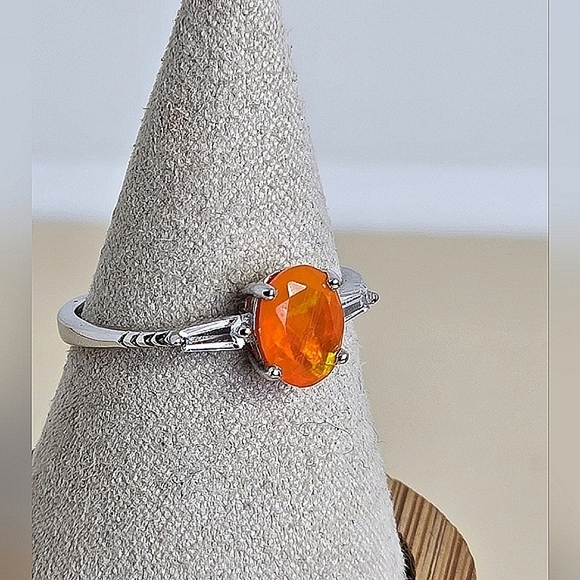 925 Sterling Silver Ring with Natural Orange Opal Gemstone - Picture 8 of 10